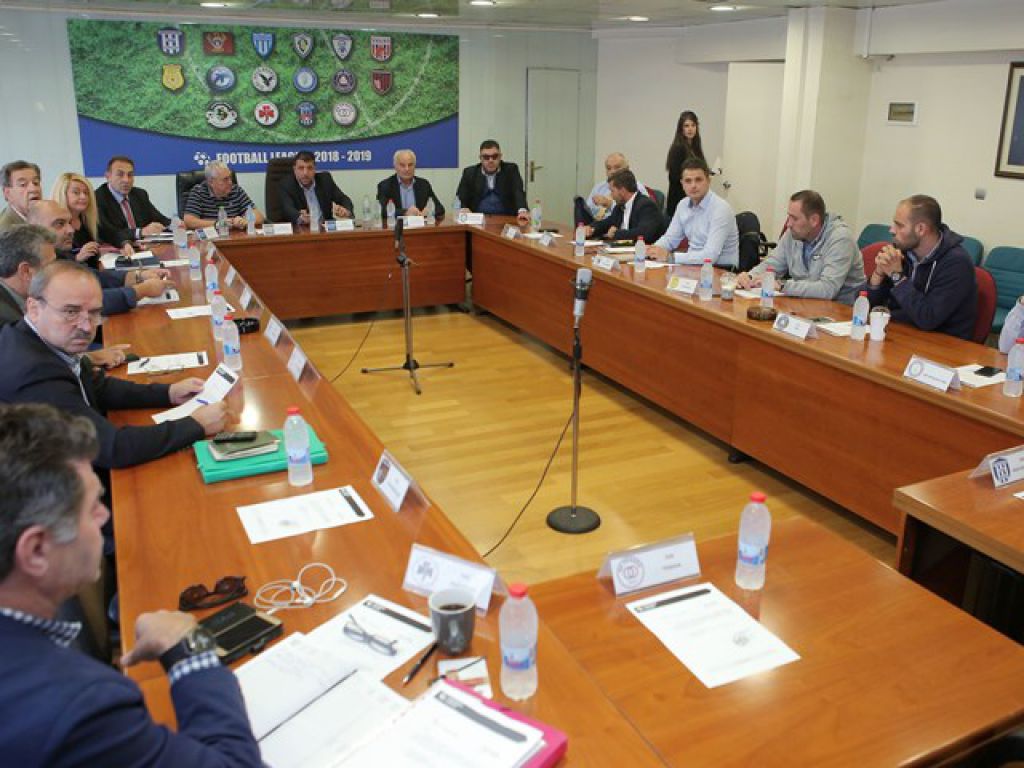Αναζητά επιπλέον έσοδα