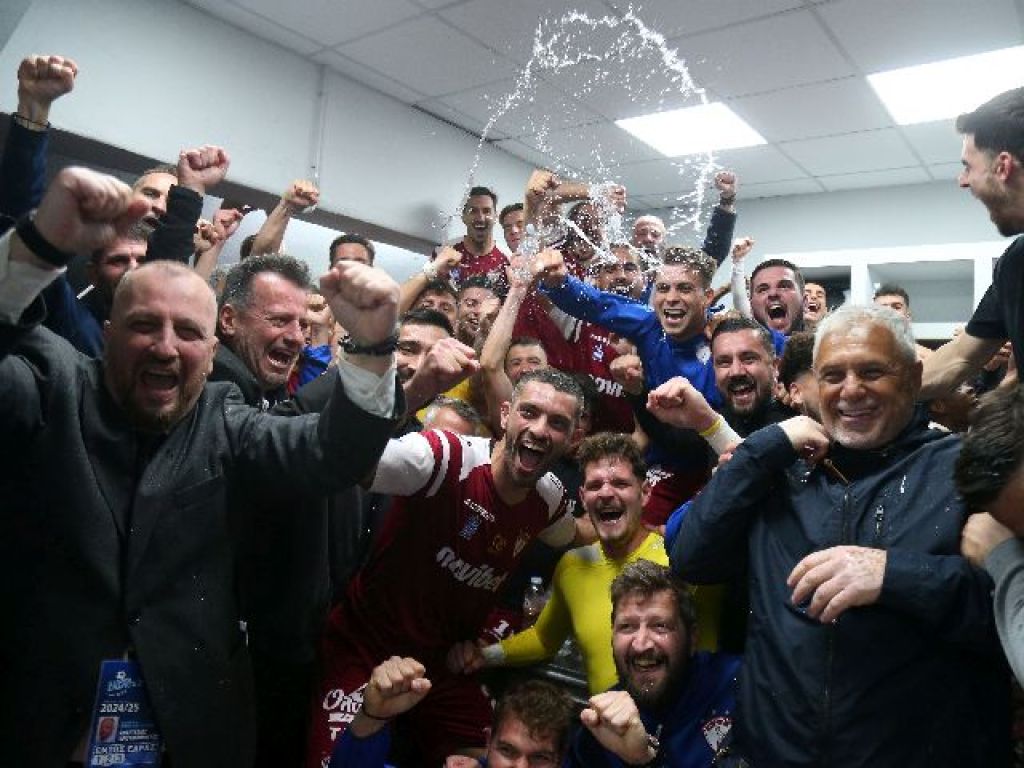 Το πάρτι της πρωταθλήτριας (pics+vid)