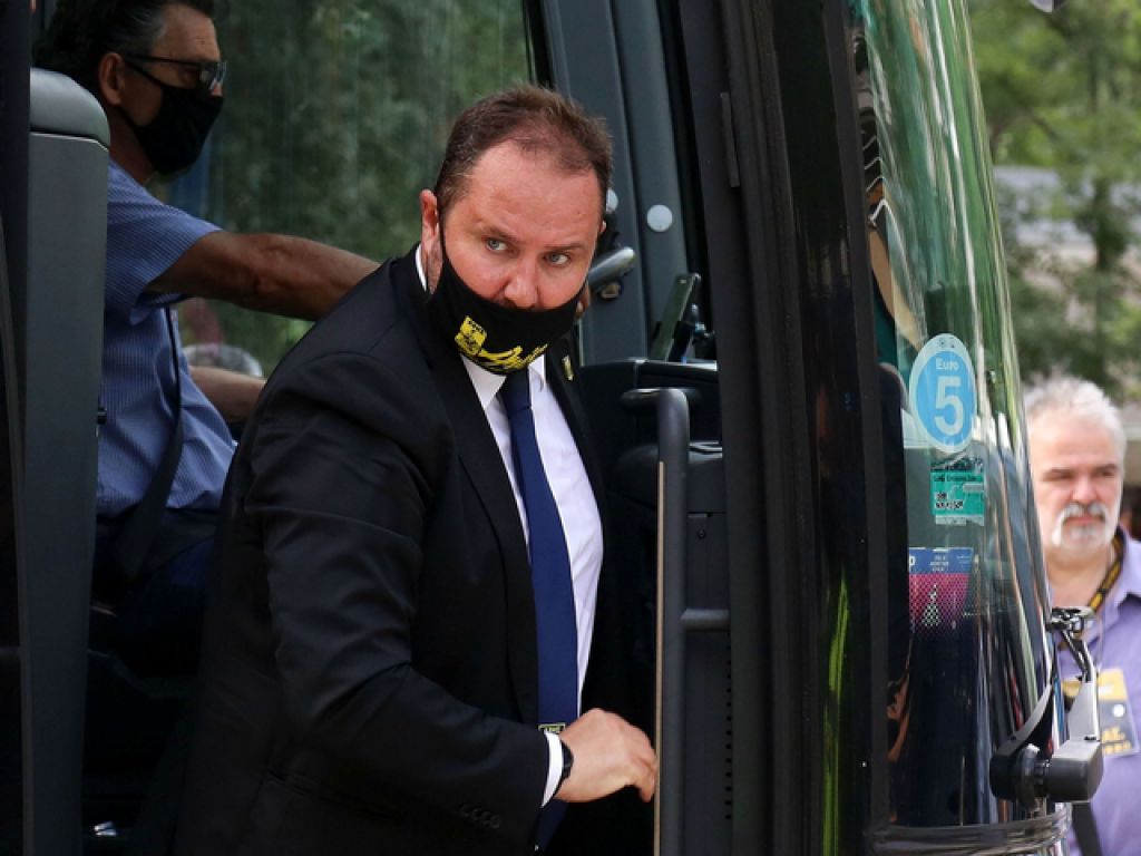 Σενάριο επιστροφής Νιαρχάκου