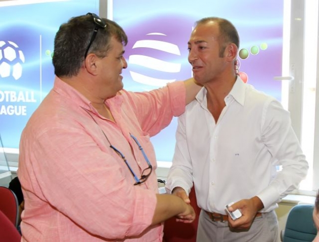 «Περιμένω σοβαρή πρόταση»
