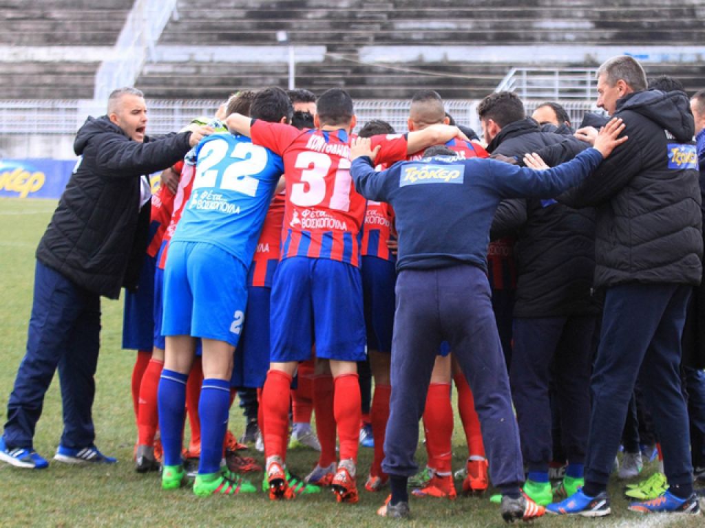 Φιλική οκτάρα στους Νέους