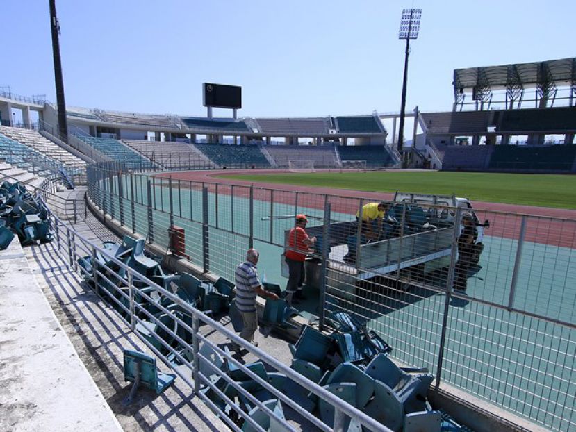 «Αντιγράφουν Football League»
