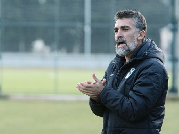 «Για τη νίκη στην Κρήτη»