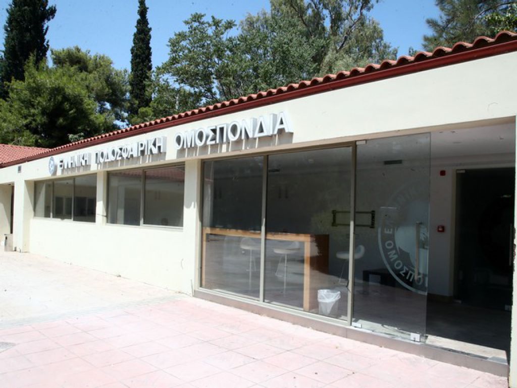 Αναβολή στην απόφαση για αναδιάρθρωση