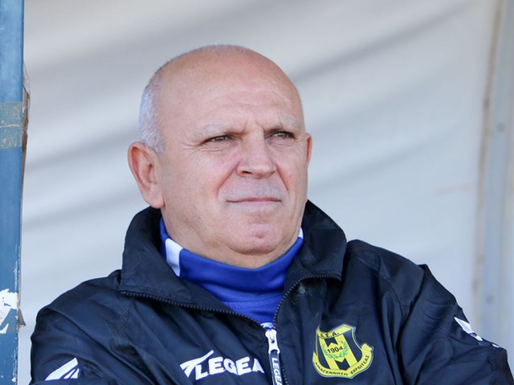 Επίσημη η παραμονή Βαζάκα
