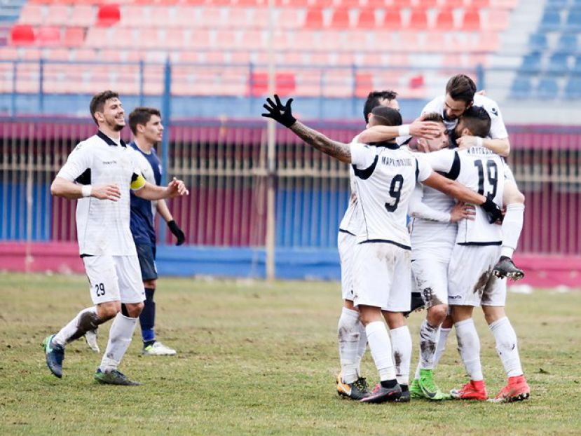 «Με την ίδια σοβαρότητα»