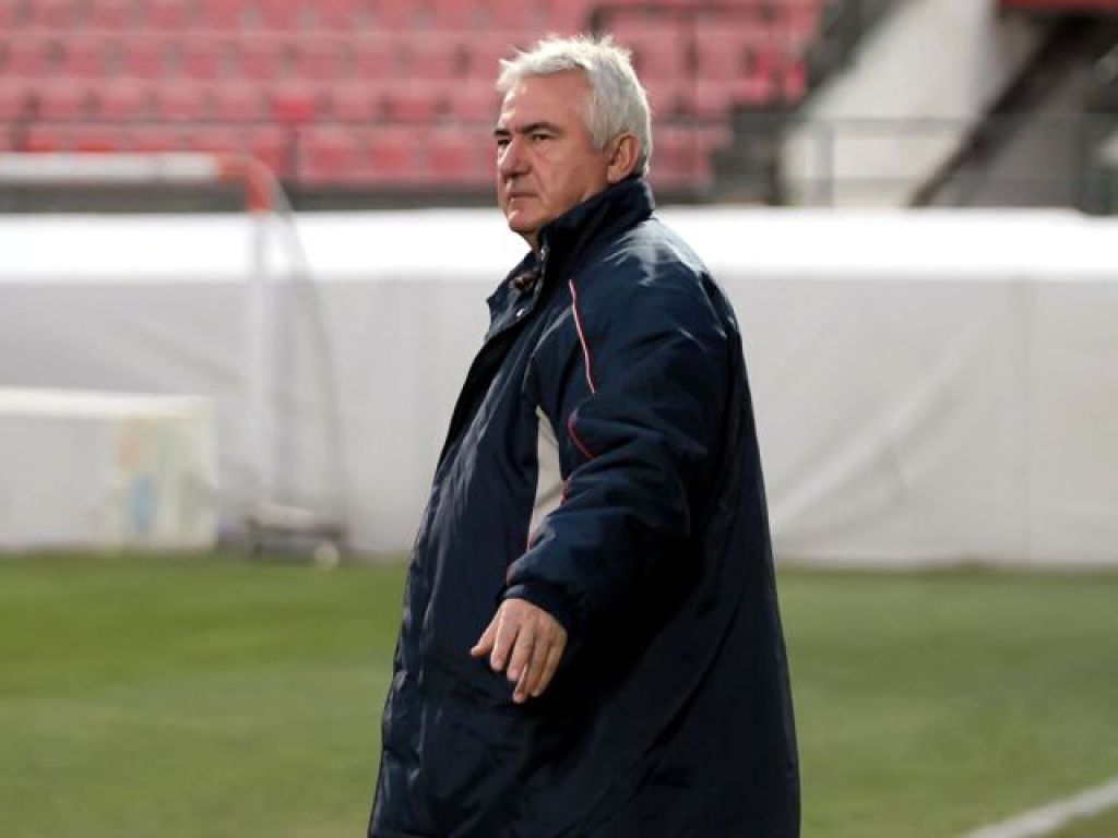 «Πονοκέφαλοι» για Κατσαβάκη