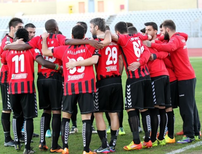 «Μόνο με το ναι του Ερασιτέχνη»