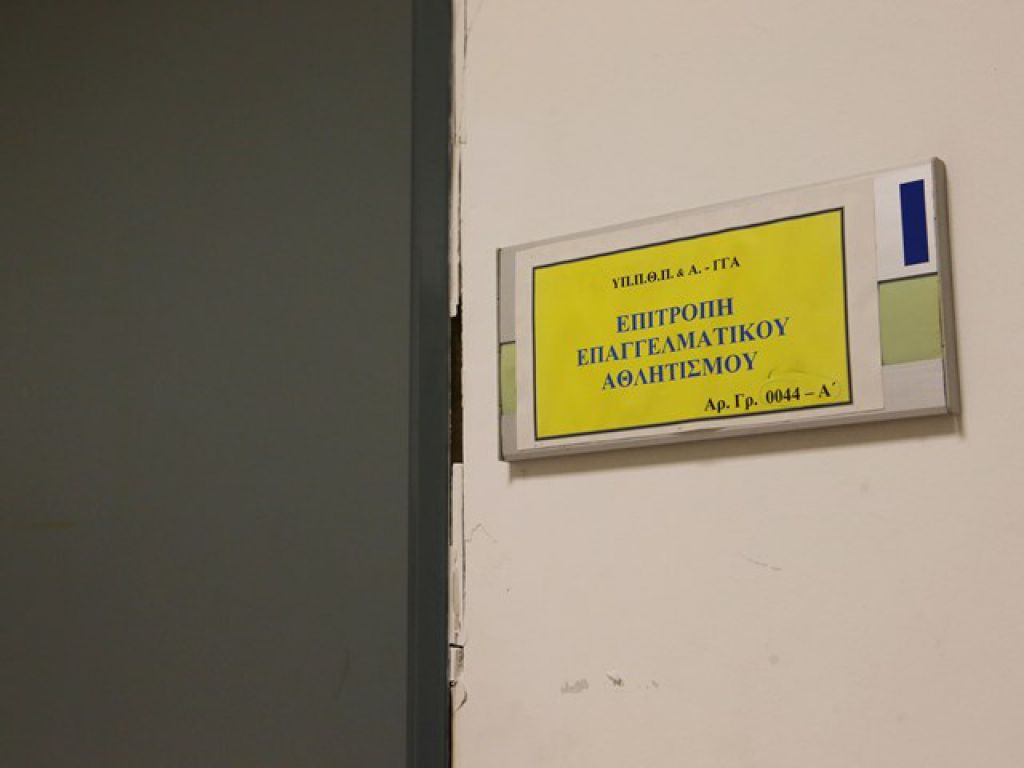 Χωρίς πιστοποιητικά… αναβολές