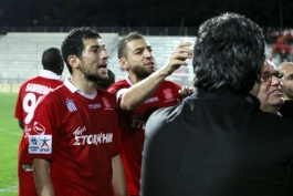 «Απέδειξαν τον λιγοστό ανδρισμό τους» (VIDEO)