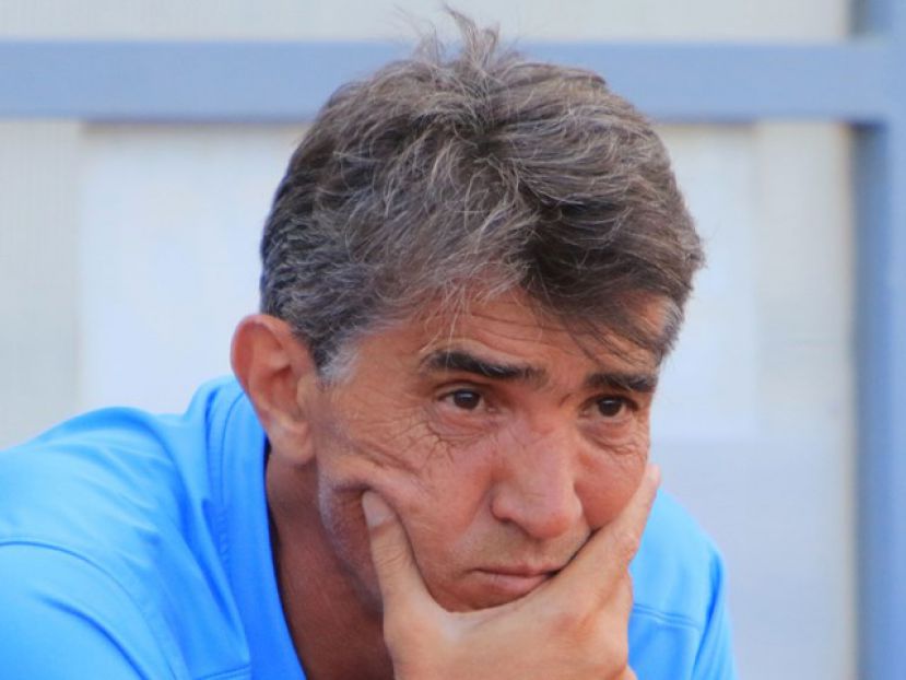 Περιμένουν για Κουτσιανικούλη