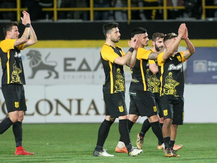 Κάρτες δύο, στο όριο ο Μουμίν
