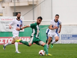 Φιλικό με Πεύκη