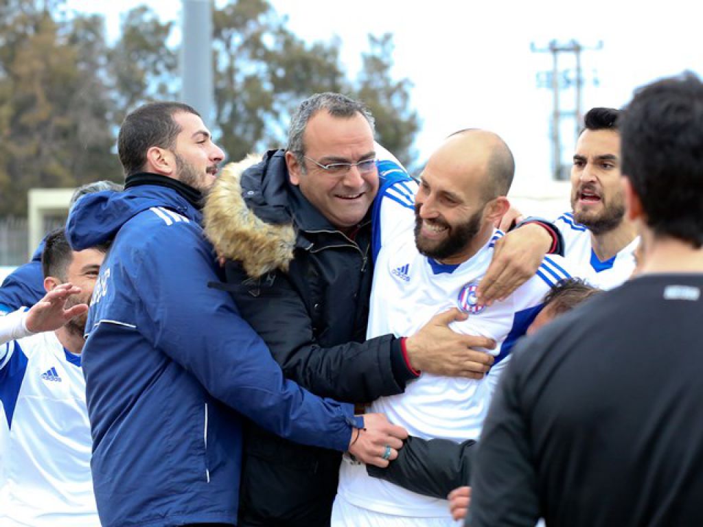 Κερδίζει χρόνο…