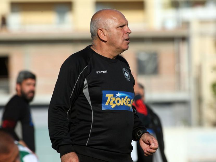 Κόντρα στην πρώην ο Βαζάκας