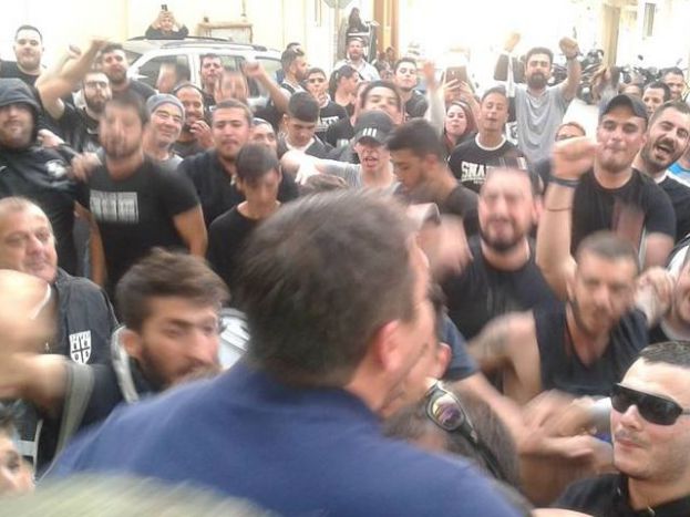 Στον…αέρα ο Παπαδόπουλος (video)