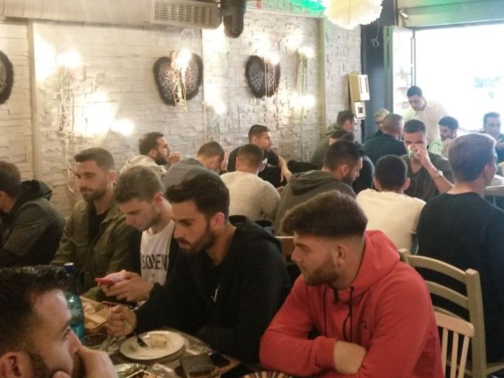 Γεύμα στον Εργοτέλη