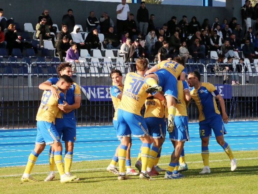 Αγκαλιά με την 4άδα ο Αστέρας Β