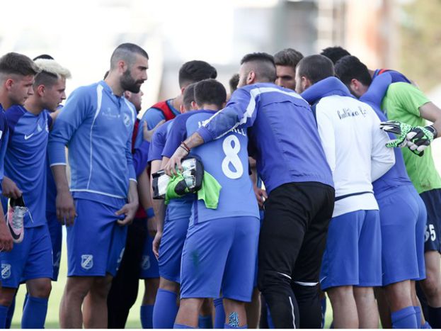 Υπό πίεση και ελλιπής