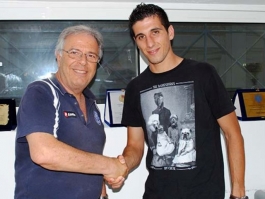 Στα κυανόλευκα ο Παντελιάδης