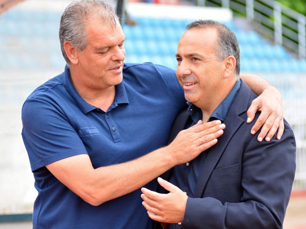 «Επτά έμπειροι οπωσδήποτε»