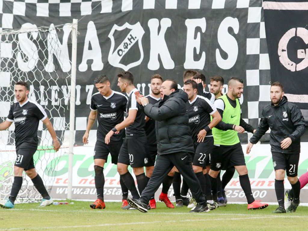 Με πέντε νέους για το 5/5