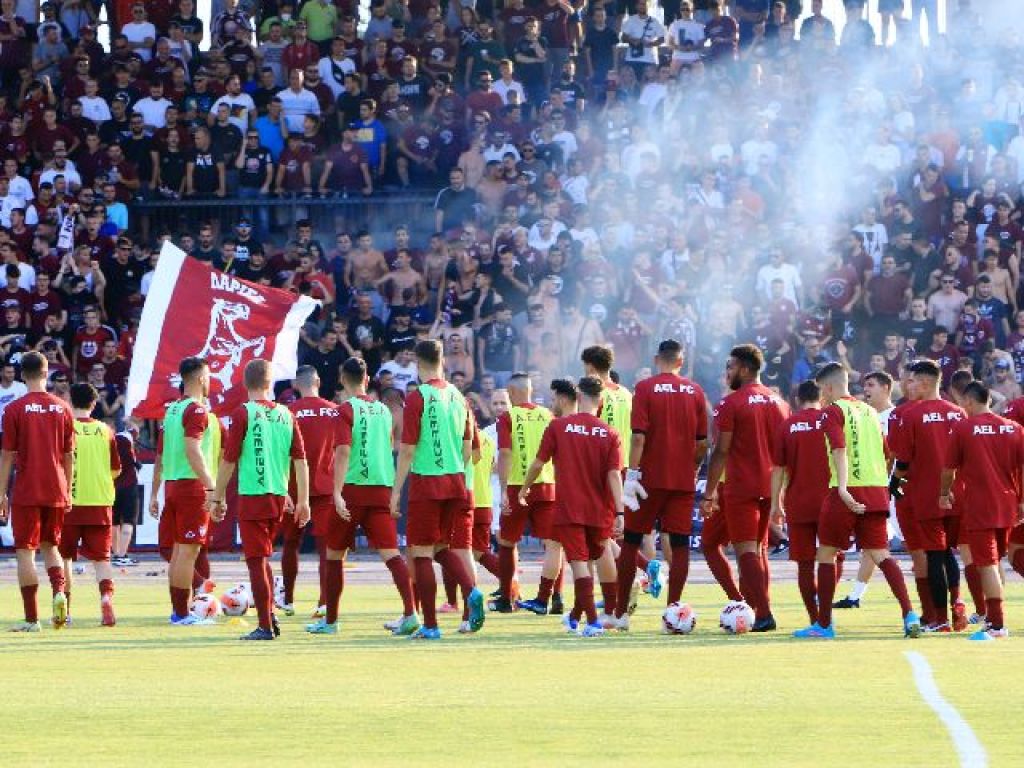 Τρέλα για την ΑΕΛ (pics)