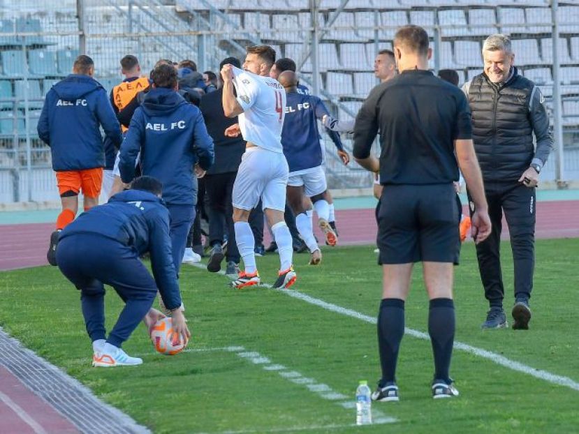 Με buzzer beater η ΑΕΛ