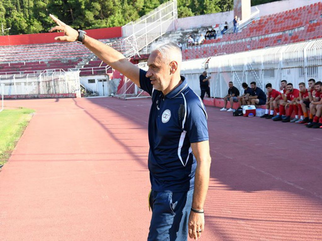 Χαραλαμπίδης: «Να μείνουν 12 ομάδες»