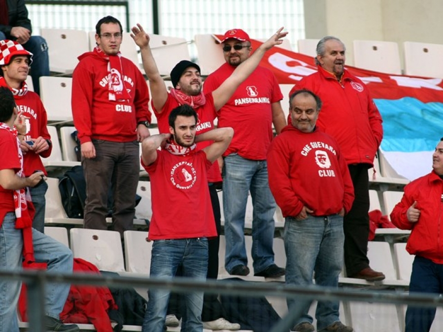 «Πρώτη» με 20 οπαδούς