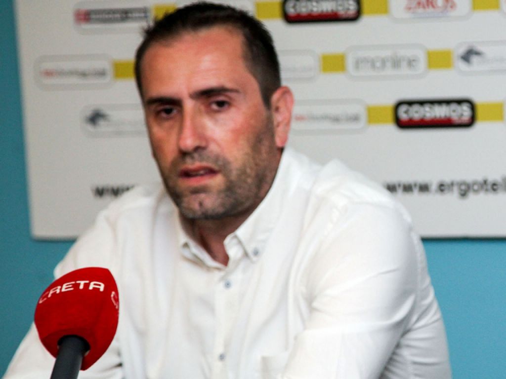«Ο πρόεδρός μας τρελαίνεται»