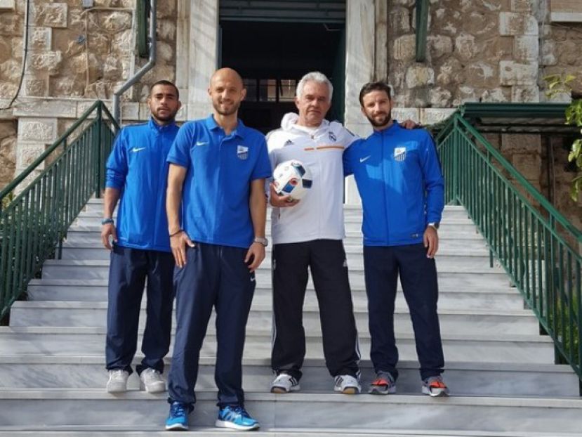 Άνοιγμα στη νεολαία (photos)