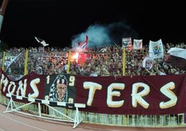 Monsters: «Ψηφίστε αρνητικά»