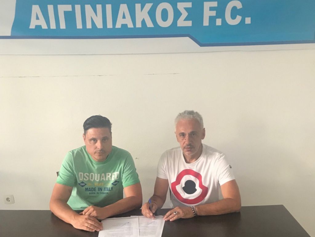 Οι υπογραφές με Χαραλαμπίδη