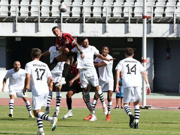 Πίρινεν από… Δευτέρα