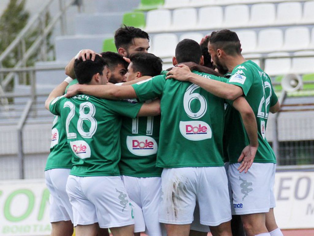 Τριάρα Λεβαδειακού στην Παναχαϊκή