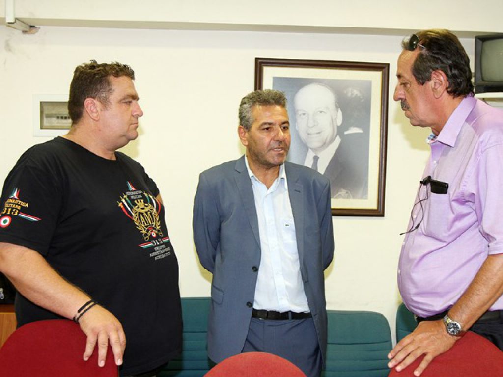 Η πρώτη αντίδραση…