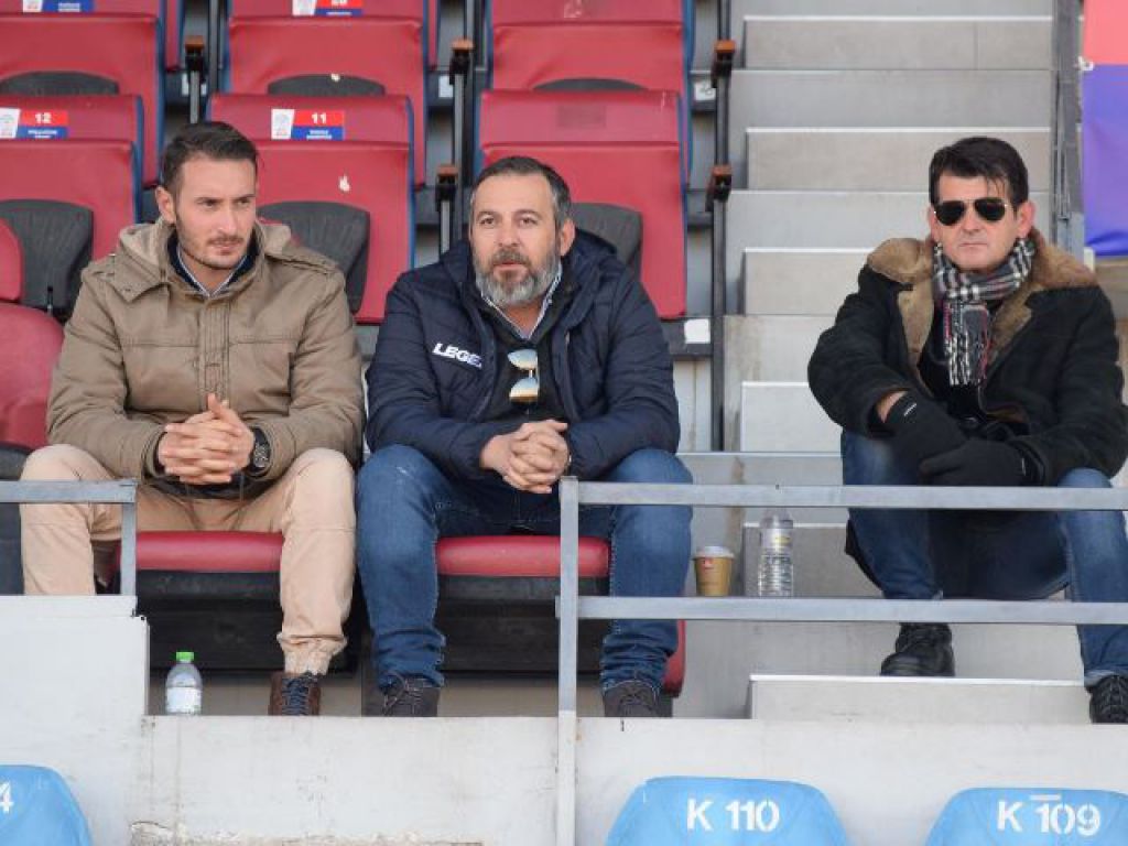 Κομσής αντί Ισμπιλίρ