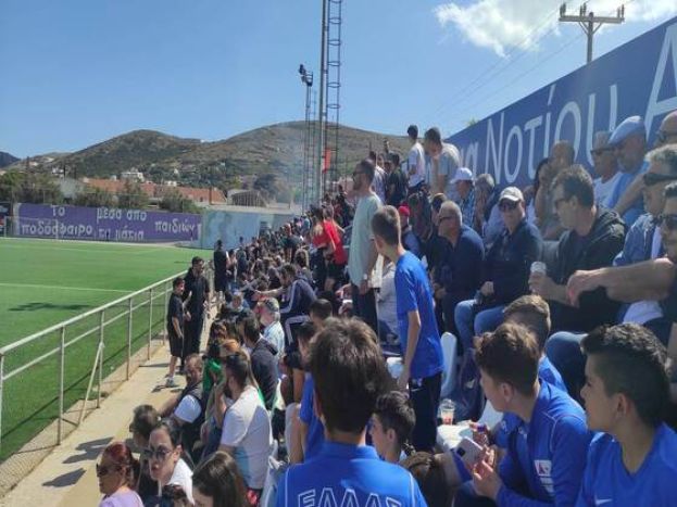 Από τη Βοστώνη για την Ελλάς Σύρου