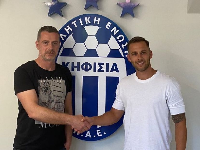 Αυλαία με Ποζατζίδη η Κηφισιά