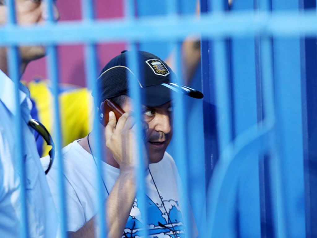 «Δύο οικόπεδα στο σφυρί»!