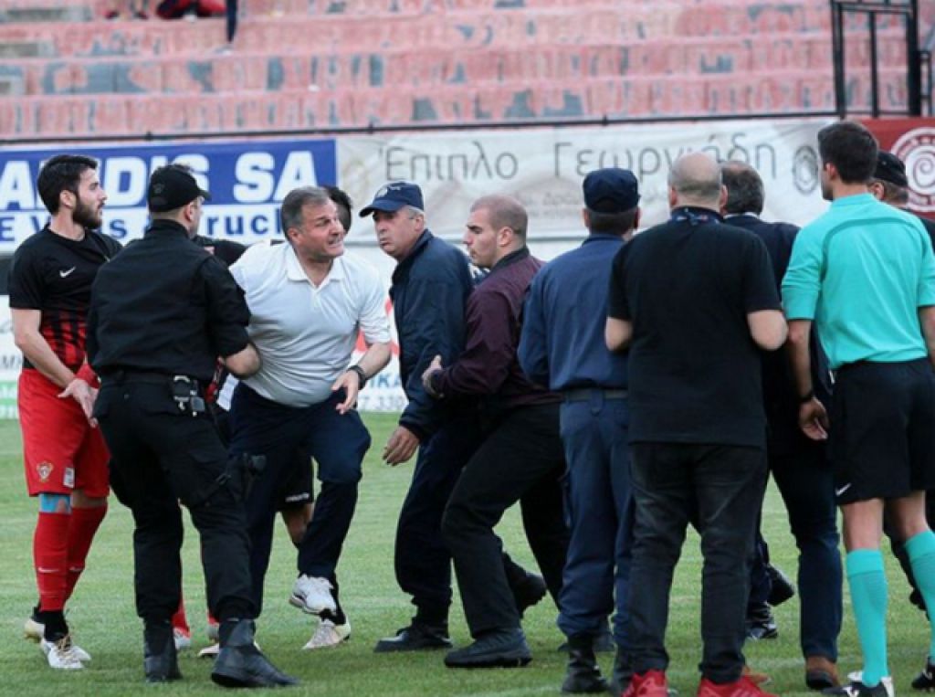 Πρόστιμα και απαγόρευση