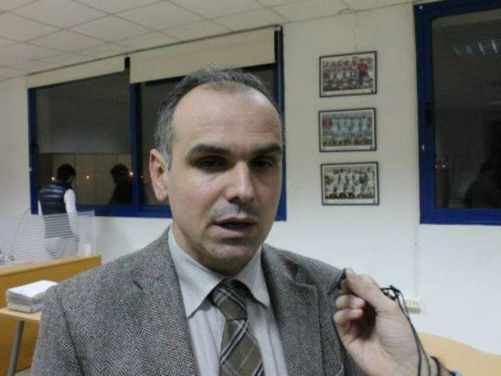 «Είτε διαγραφή, είτε 50%»