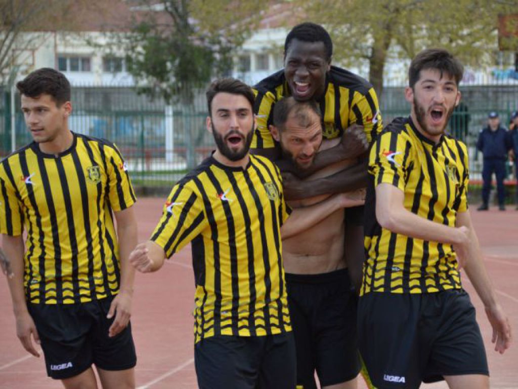 Θέλει να το ξανακάνει… κάστρο