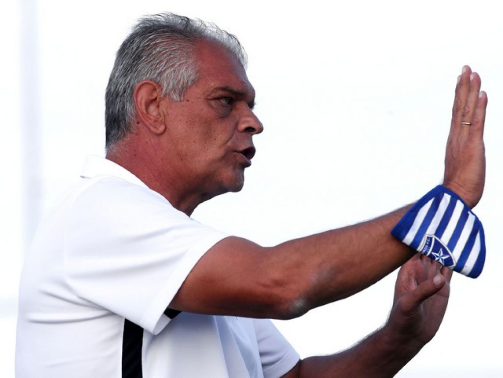 «Μην παίζουν με τη νοημοσύνη μας»