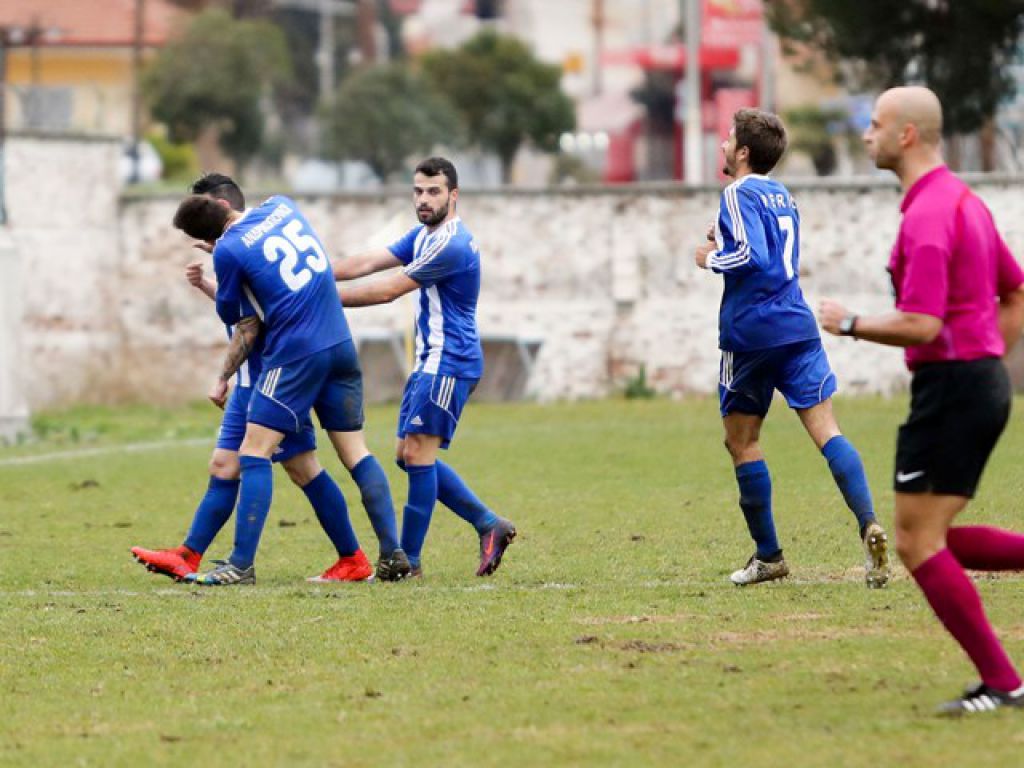 Στην Πάτρα χωρίς Τσολακίδη, Χότζιτς