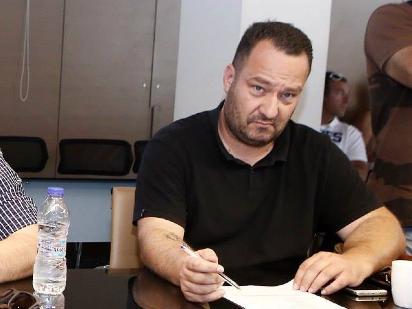 «Δεν φεύγω, θα βρεθεί λύση»