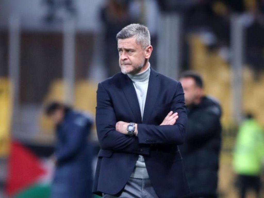 Πάει για Δερμιτζάκη η ΑΕΛ