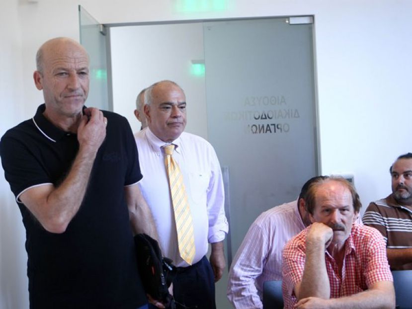 Ελευσίνα με… ένσταση