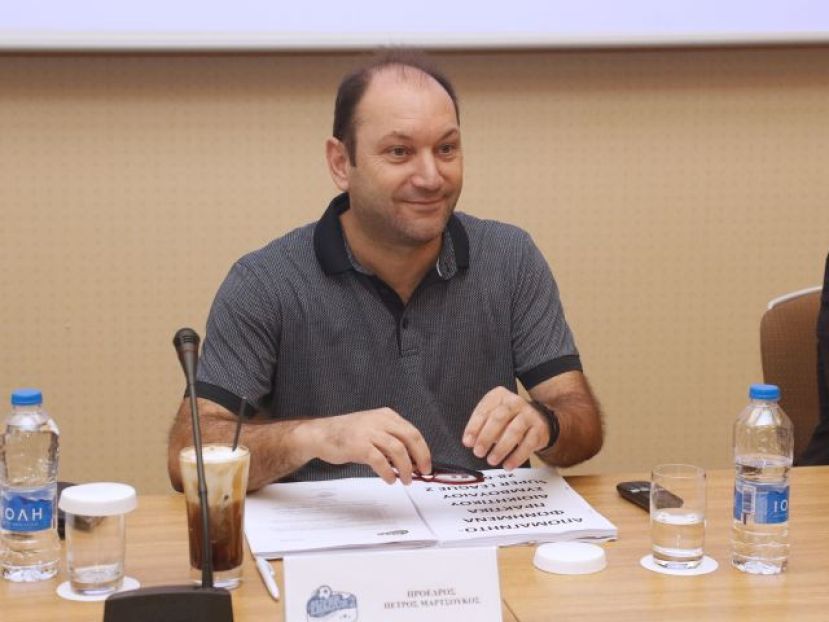 Συνεχάρη Μαρινάκη ο Μαρτσούκος